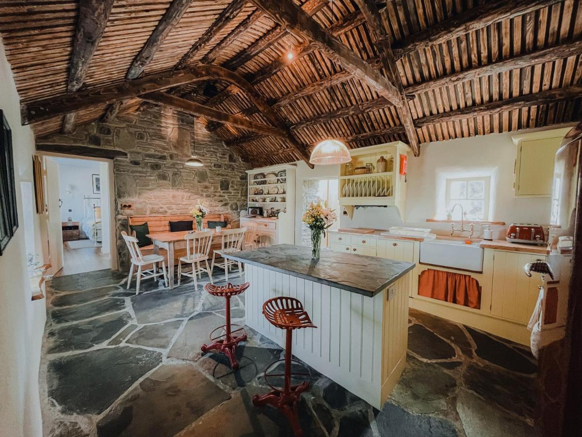 Secluded Thatched Cottage, Near Beaches & Hill Walking Rashenny Exteriér fotografie